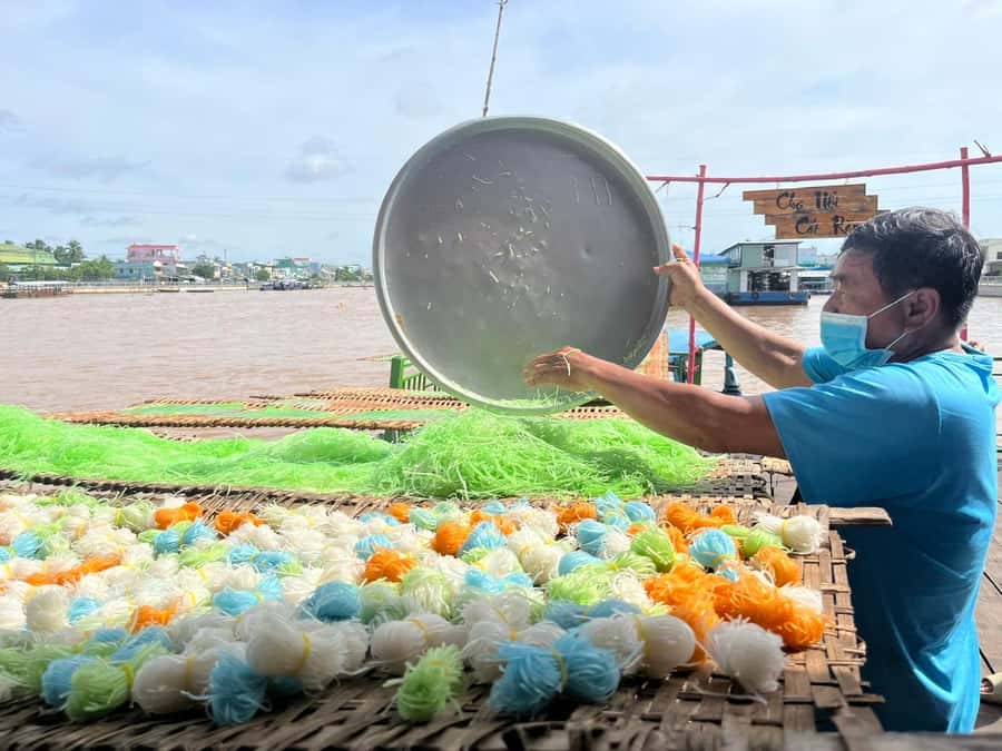 1 Day Mekong Tour: Cai Rang Floating Market & MyTho-Ben Tre - Rice vermicelli, pineapple, and breakfast on the river