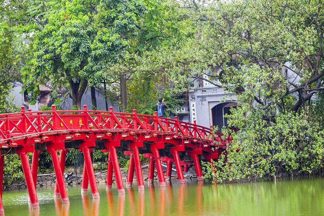 10-day Small-Group Vietnam Highlight Tour - Days 8 and 9: Ha Long Bay and an overnight boat