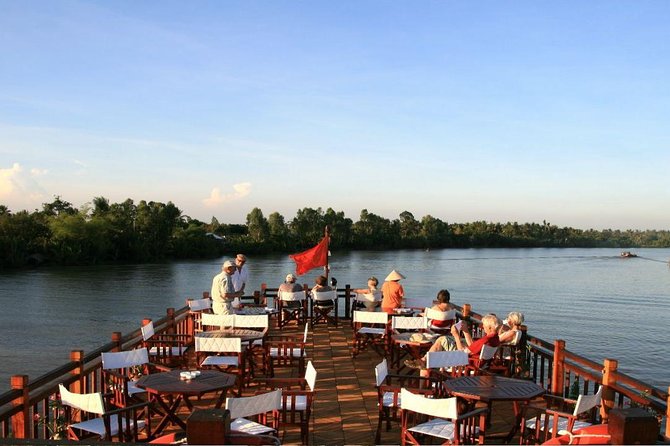 3-day Mekong Eyes Cruise Vietnam - Cambodia - Crossing into Phnom Penh by speedboat