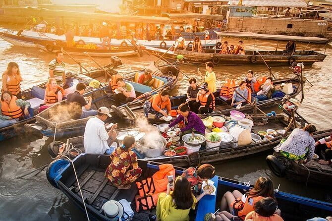3 Days Mekong Delta Luxury Group Tour from Ho Chi Minh City - Overnight in Can Tho before Cai Rang