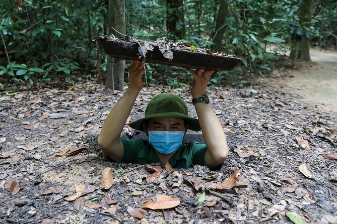 Adventure Cycling & Kayak Mekong-CuChi Tunnels Private Day Tour - A barbecue lunch with a local chef
