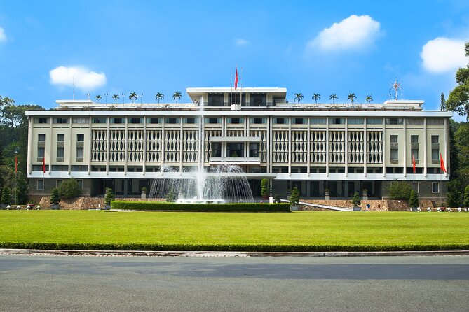 Afternoon Half-Day Introduction to Saigon Tour - What the guide and group size add