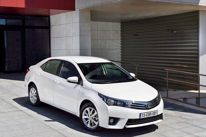 Airport Transfer (From Hotels in Ho Chi Minh to Airport) Private 4 Seats Car - A clean car and an early arrival