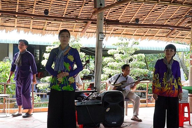 Authentic Mekong Delta Floating Market Full Day: Private or Group - Lunch, fruit, and southern folk music