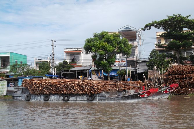 Best Private Tour Cu Chi Tunnels and Mekong Delta Full Day - The 7:00 AM pickup and the road out of Saigon