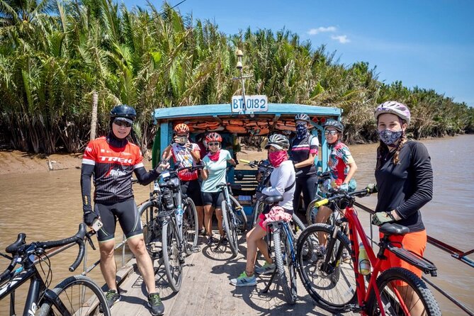 Bike And Boat Mekong Delta Cycling Tour - A riverside Vietnamese lunch