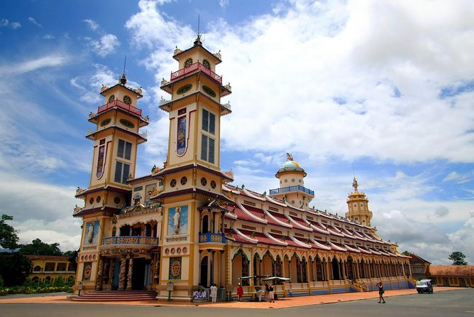 Chu Chi Tunnel With Cao Dai Temple Tour From Ho Chi Minh - Private Transport and the 8:00 a.m. Start