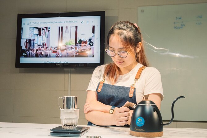 Coffee Workshop in Ho Chi Minh City: Discover the art of coffee - Handling coffee cherries and green beans