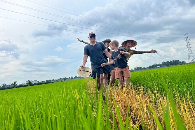 Cu chi Tunnel & Mekong Delta Full Day BBQ Lunch Lux Group 10 pax - BBQ lunch and a local cooking lesson