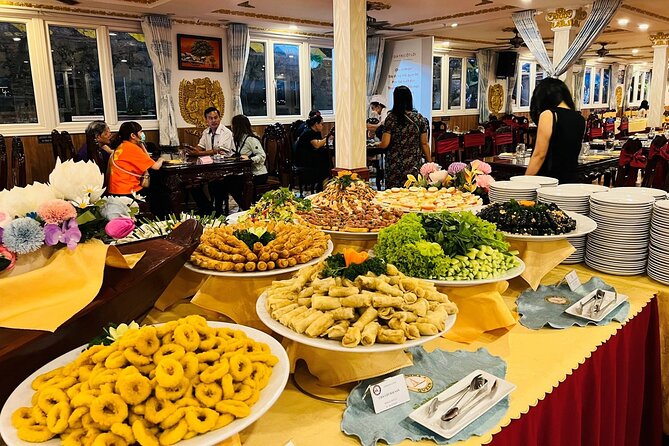 Dinner Cruise on Saigon River with Private Table - Guides and service on different departures