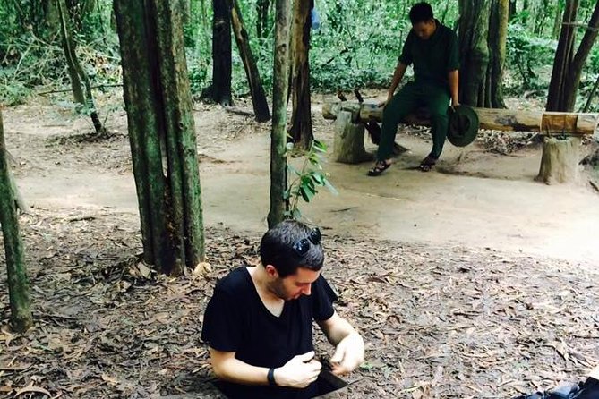 Discover vietnamese Agriculture,culture ,Cuisine and Cu chi Tunnels in Saigon - Seeing how rice paper and local food are made