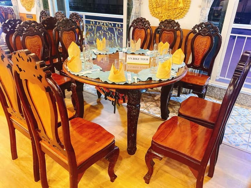 Experience Dinner On Luxury Cruise Along Saigon River - What the $62 price really covers