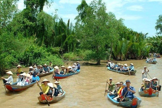 Explore HCMC by US Army Jeep: History & Food - Central Post Office, Notre Dame, and Dong Khoi