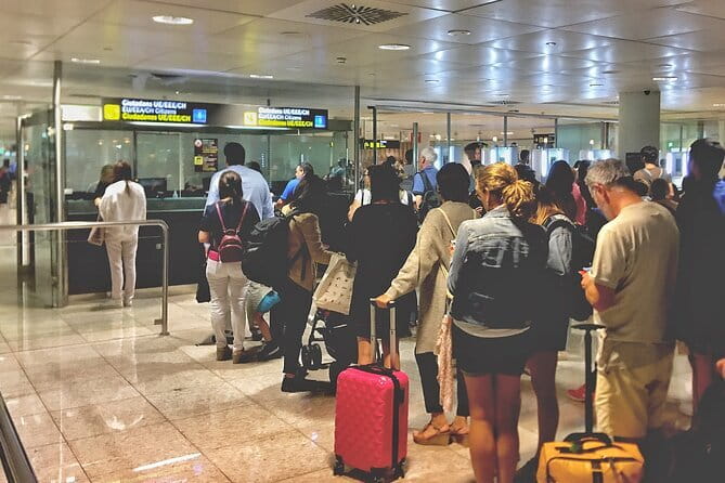 Fast Track VIP Service Tan Son Nhat Airport (Ho Chi Minh-Vietnam) - Departure assistance: check-in to the boarding area