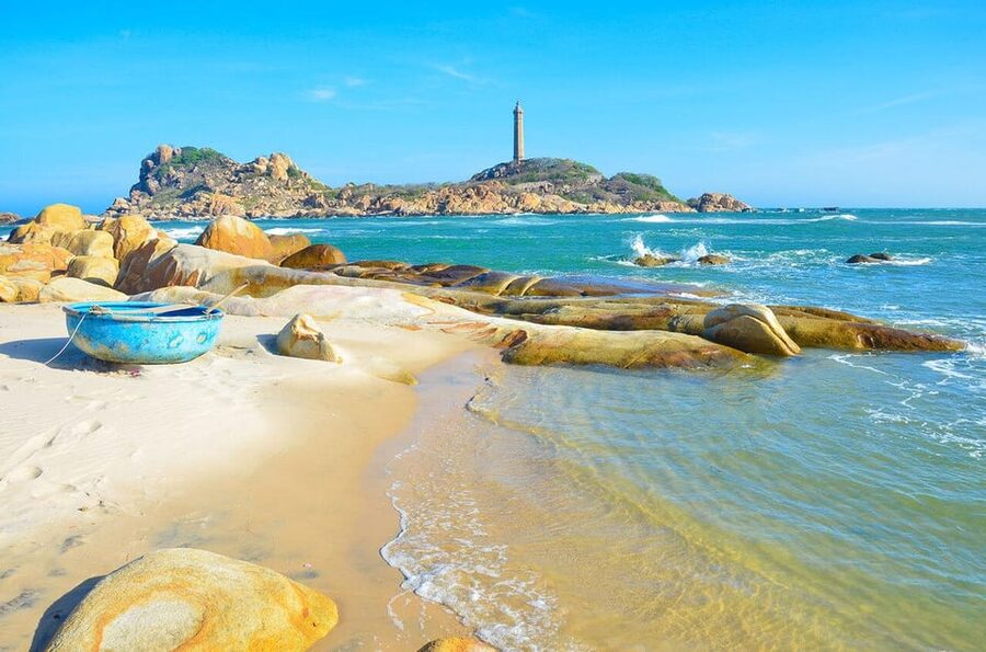 From Ho Chi Minh City: Relax In Mui Ne Beach In 1 Day - Walking through Suoi Tien’s red sand