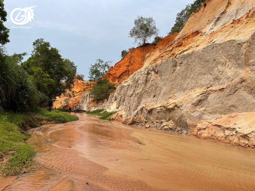 From Ho Chi Minh City: Relax In Mui Ne Beach In 1 Day - Red sand dunes for photos and a possible jeep ride