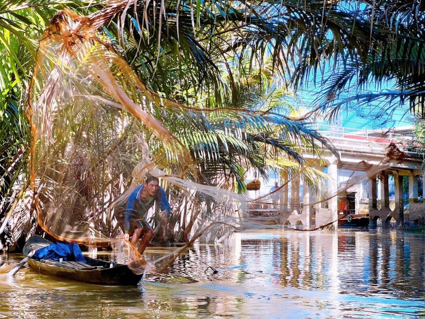 From Ho Chi Minh: Explore Mekong Delta & Vinh Trang Pagoda - How the guides affect the day