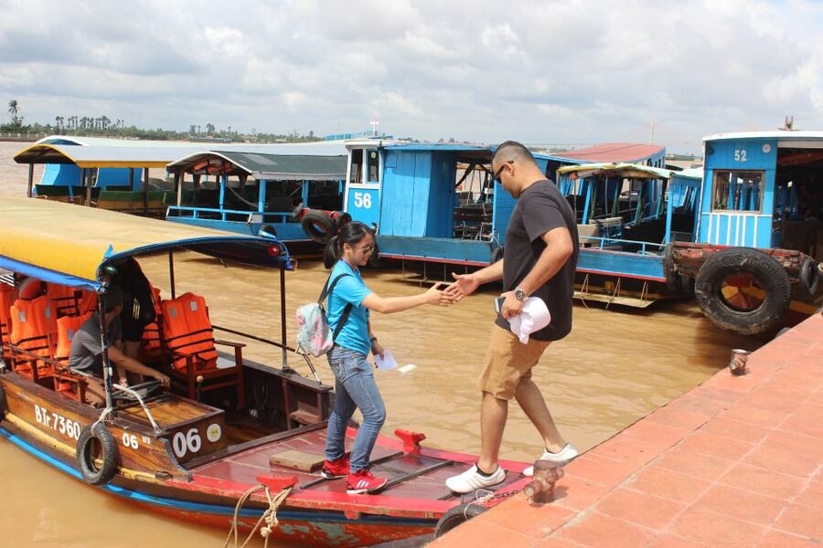 From Ho Chi Minh: Mekong Delta Private Day Tour - The narrow palm canal by rowing boat