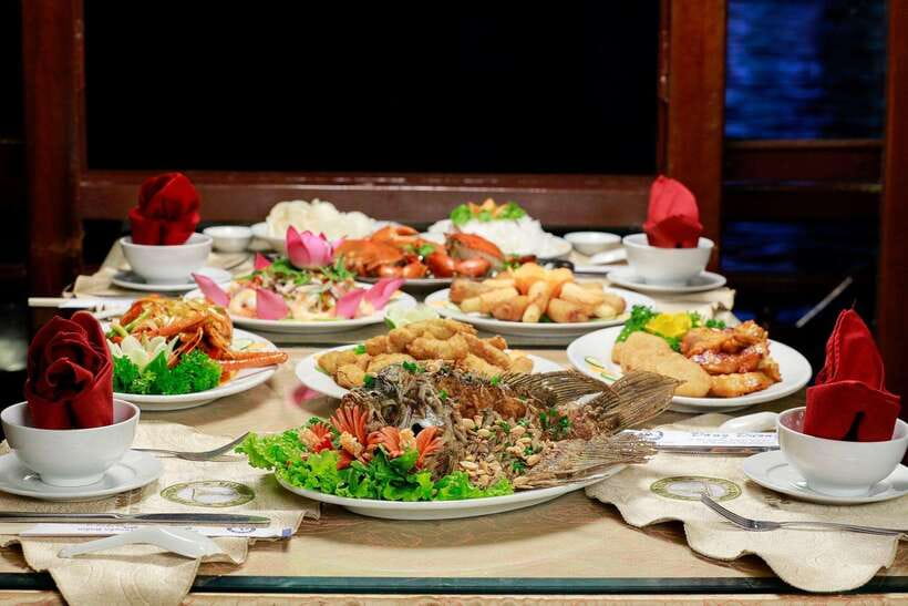 From Ho Chi Minh: Private Dinner Cruise on Saigon River Tour - Dinner ranges from set menu to buffet