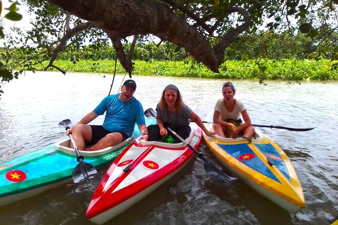 Full Day Off The Beaten Track the Mekong Delta. - Lunch, coffee, fruit, and local food
