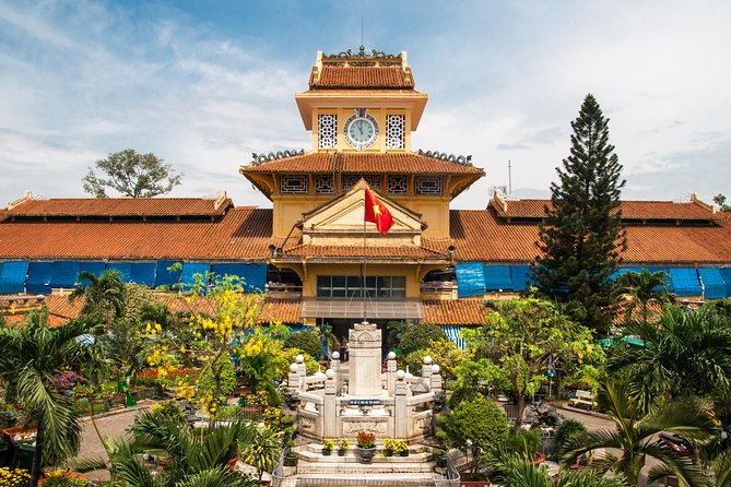 Full-Day Private Ho Chi Minh City Tour - Independence Palace and a Vietnamese set-menu lunch