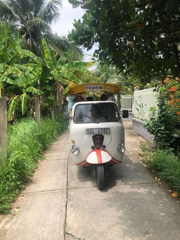 HCM: Mekong Delta Islands Boat & Tuk-Tuk Tour with Tastings - Folk music and village life