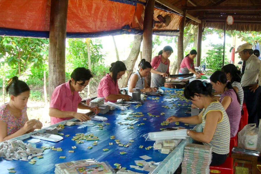 Ho Chi Minh: 3-Day Mekong Delta & Optional Exit to PhnomPenh - Cai Rang Floating Market before breakfast