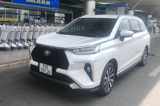 HO CHI MINH AIRPORT: CAR 7s PICK UP <-> HOTEL (one way transfer) - Why this transfer can be worth $20