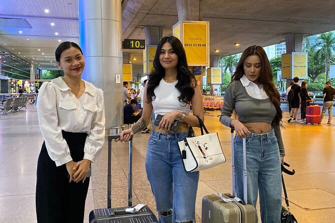 Ho Chi Minh City Airport Transfer - Finding your representative at Tan Son Nhat Airport