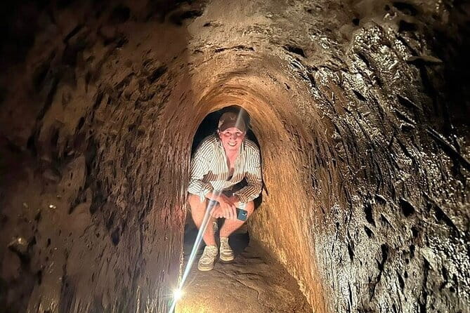 Ho Chi Minh City and Cu Chi Tunnels 1 Day | Option: Shooting Guns - Lunch before the road to Cu Chi
