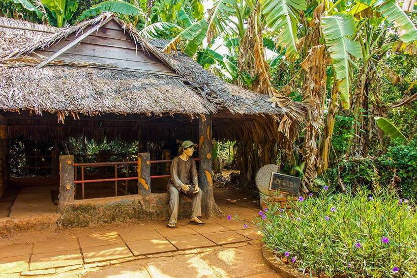 Ho Chi Minh City: Full Long Tan Battlefield Tour - Long Phuoc Tunnels: the strongest physical site
