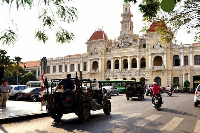Ho Chi Minh City: Highlights & Hidden Gems - Free Walking Tour - The People’s Committee Building and Nguyen Hue