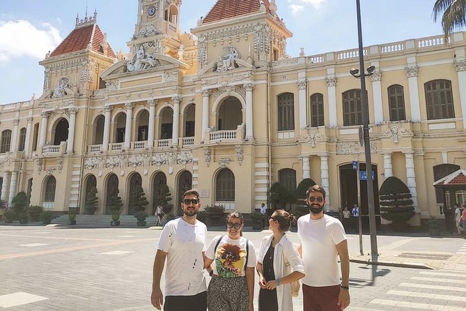 ️ Ho Chi Minh City Instagram Tour: Hidden Gems (Private & All-Inclusive) - City Hall and Nguyen Hue Street