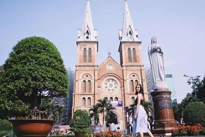 ️ Ho Chi Minh City Instagram Tour: Hidden Gems (Private & All-Inclusive) - The food and drink included during the day