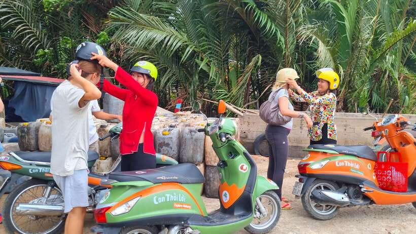 Ho Chi Minh City: Mekong Delta Day Trip with Lunch & Drinks - Motorbike roads beyond Ben Tre City