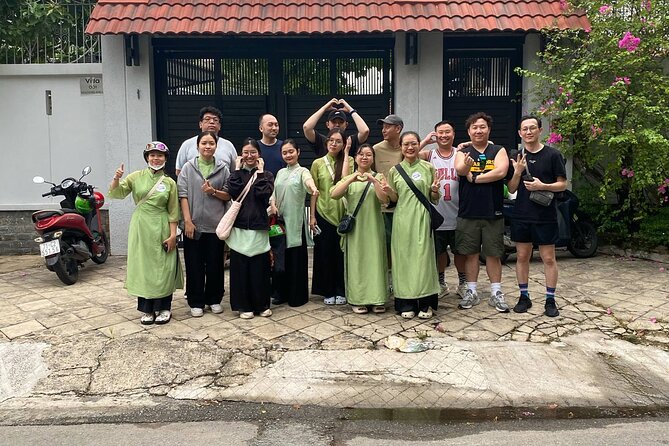Ho Chi Minh City: Motorbike Street Food Tour with 12 Tastings - Stop one: a broad first look at Vietnamese street food