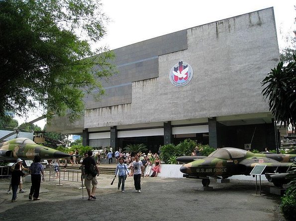 Ho Chi Minh City Private Half-Day Tour by U.S Army Jeep - Independence Palace, where the tour gains weight