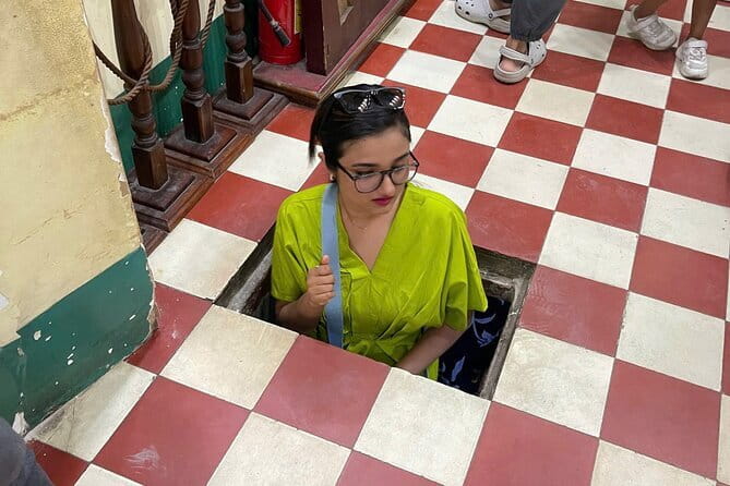 Ho Chi Minh City Private Tour with Young Local Female Guide - Ban Co Market, available in the morning