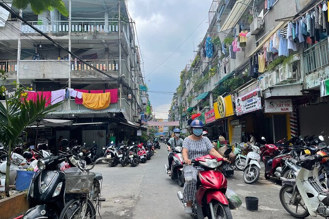 Ho Chi Minh City Sightseeing, midnight, Shopping tours by scooter - Midnight rides and the city after dark