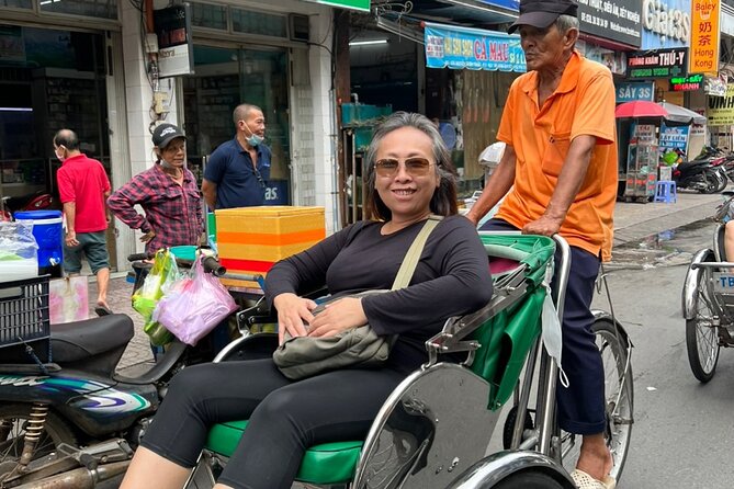 Ho Chi Minh City Sightseeing Panoramic Cyclo Private Tour - Booking timing and cancellation rules