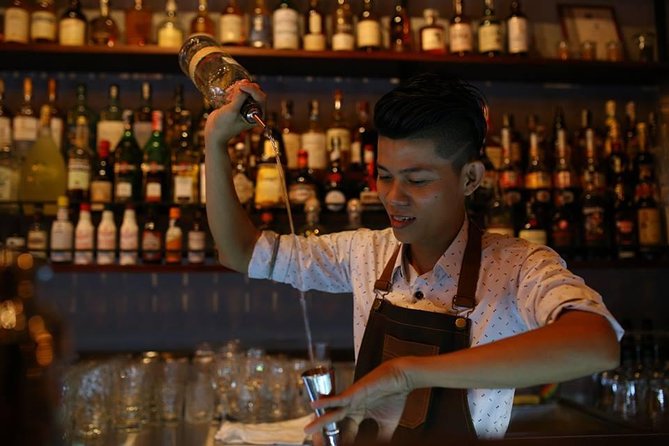 Ho Chi Minh Nightlife & Street Food Tour By Motorbike - The 6:00 pm start and hotel pickup