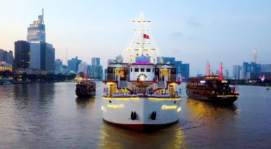 Ho Chi Minh: Private City Tour and Dinner Cruise with Buffet - Why this short evening tour works