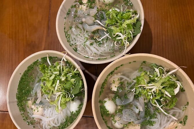 Ho Chi Minh Street Food & City Sights with Local Female Guide - Key points at a glance