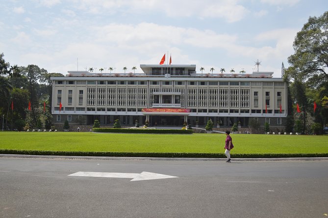 Individual Saigon city tour as a private tour - Modern Saigon from two different towers