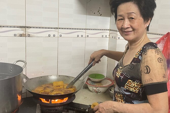 Local Cooking Class At Auntie's Home - Entering Ms. Hoa’s home in the back alleys