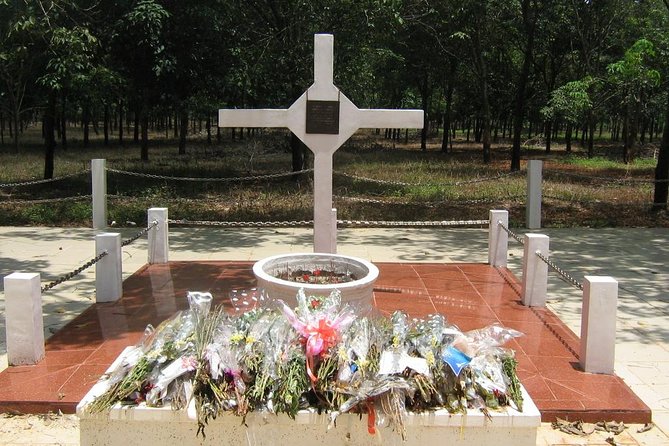 Long Tan Battlefield full day Private tour from Ho Chi Minh City - Lunch at a local restaurant