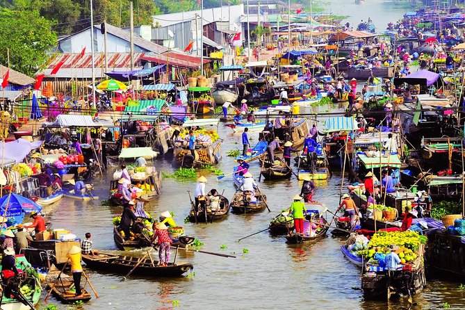 Luxury Mekong Delta Floating Market small Group 2 Days 1 Night - A night in the delta, with meals included
