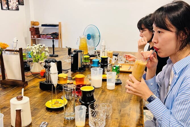 Mastering Egg Coffee-Course on 4 traditional types of Viet coffee - Preparing cà phê sữa đá with condensed milk