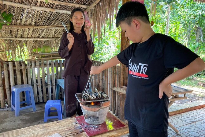 Mekong Delta 2 Days 1 Night Small Group Homestay - Lunch and the move to the family tiny garden