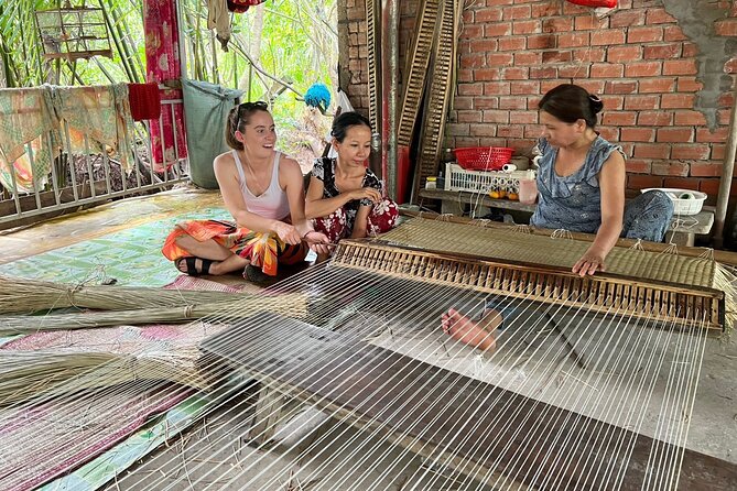 Mekong Delta tour: Ben Tre 1 day by DGT - Paddling narrow coconut canals